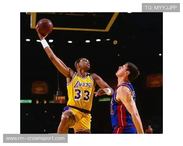 卡里姆·阿布杜尔-贾巴尔内线挡拆效率提升球队攻防节奏